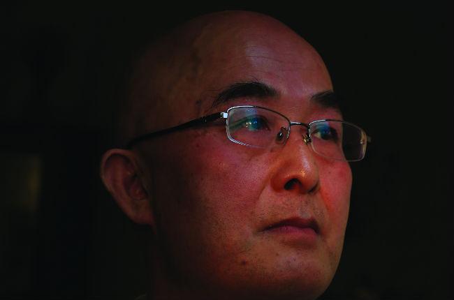 <i>Por una canción, cien canciones</i>: La vida de un poeta en las cárceles chinas (capítulo adelanto)