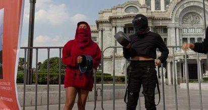 Fiscalía en CDMX revictimiza a estudiantes que denuncian a profesor de ballet por violencia sexual