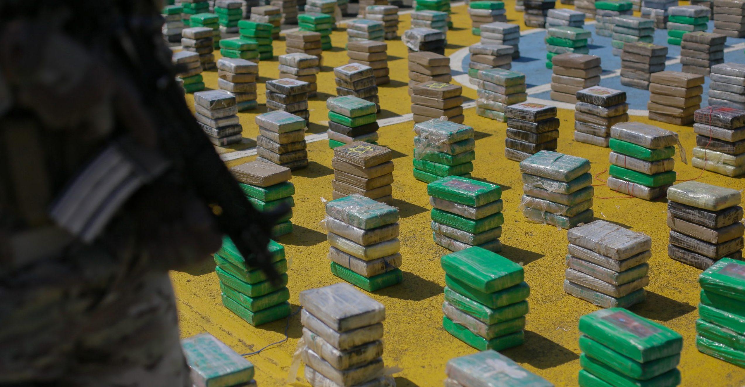 EU detiene a tres presuntos integrantes del cártel de Sinaloa con 3.5 mdd y 685 kilos de cocaína
