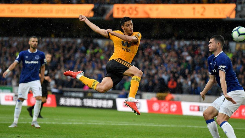 Premier League: los elogios al “incansable” mexicano y lo que se dijo de otras cuatro estrellas de América Latina en el arranque del fútbol inglés