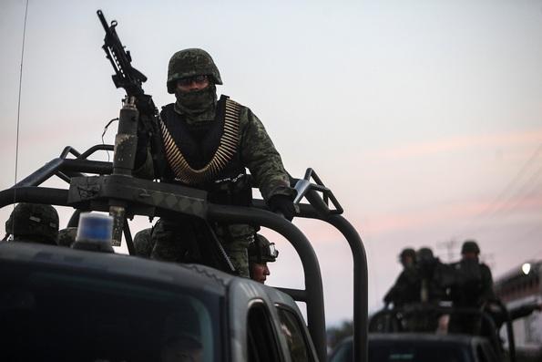 Investigan a 56 elementos de la Gendarmería por enfrentamientos en La Ruana