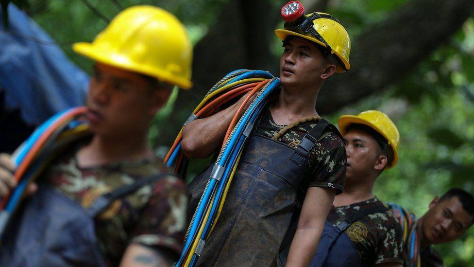 La angustiante carrera contra el tiempo para rescatar a los niños atrapados en una cueva en Tailandia antes de que regresen las lluvias