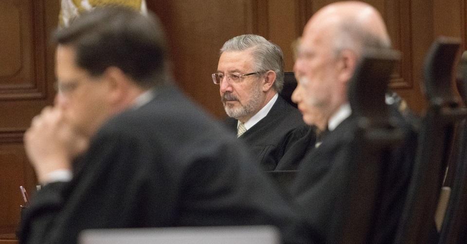 Ley eléctrica de AMLO sigue vigente: no alcanzan votos en la Corte para invalidarla, pese a críticas en debate