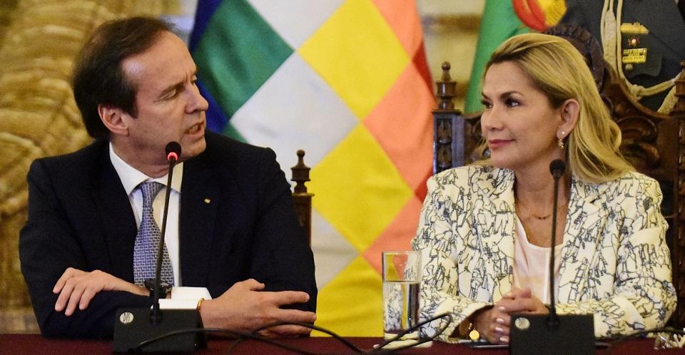 Cínico, cobarde, le dice a AMLO el expresidente y actual delegado del gobierno de Bolivia