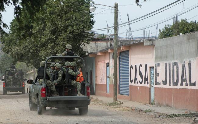 A un año de Tlatlaya, gobierno de Peña debe investigar a militares: Amnistía Internacional