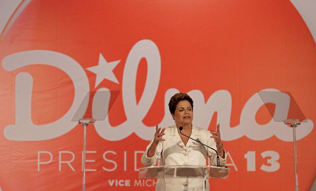 Pese a mayoría de votos, Rousseff no evita la segunda vuelta en Brasil