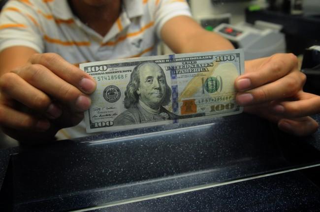El dólar alcanza un nuevo máximo histórico: se cotiza hasta en 17.70 pesos