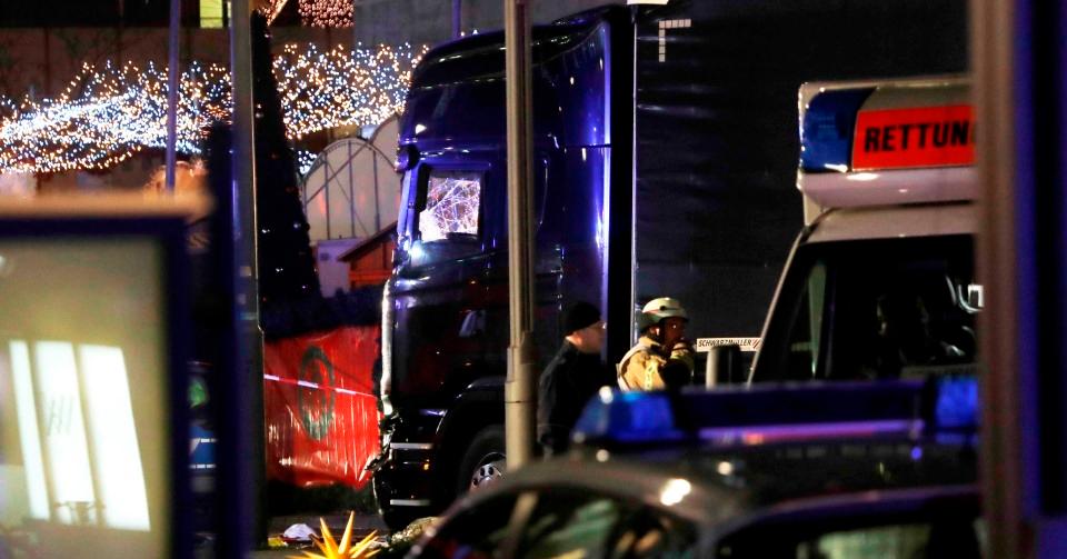 Detienen al conductor del camión que arrolló a una multitud en Berlín; hay al menos 12 muertos