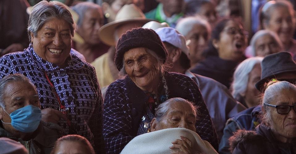 Adiós a la tarjeta rosa: gobierno de CDMX explica cómo serán los apoyos a adultos mayores