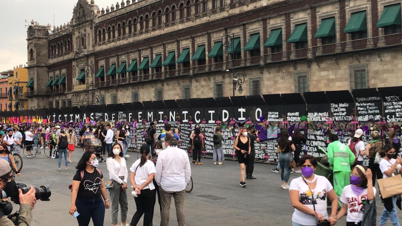 8M: Mujeres protestan contra feminicidios en estados y CDMX