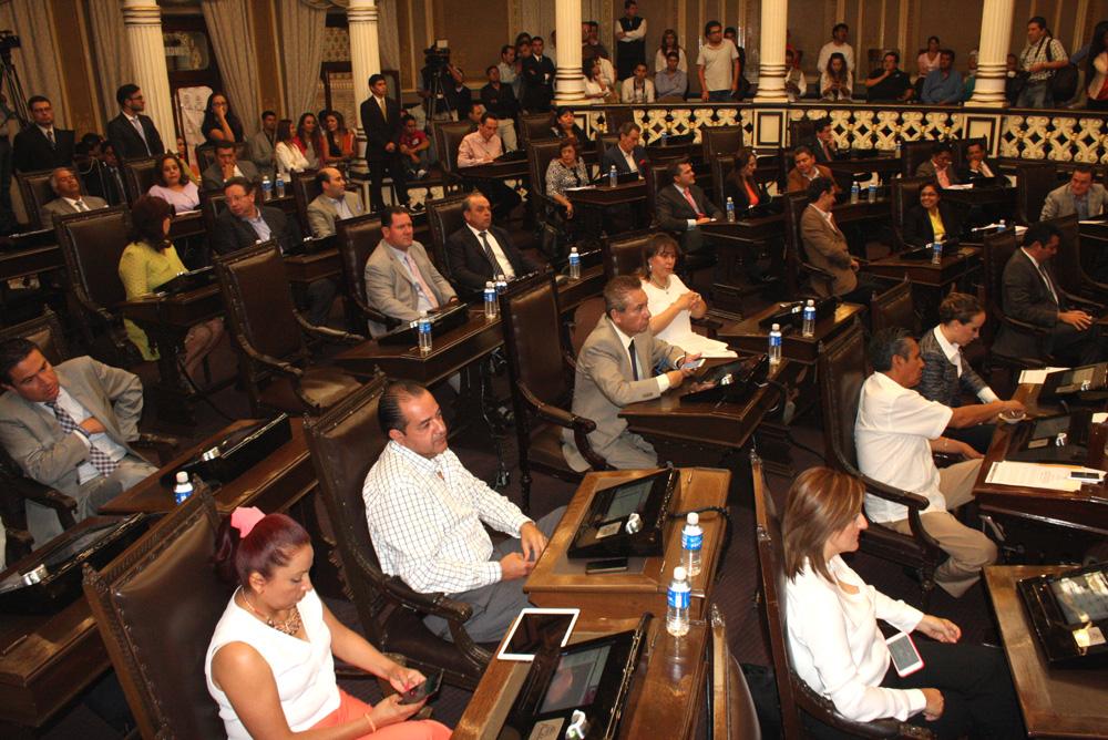 Diputados votan Ley Electoral en Puebla que condiciona candidaturas independientes