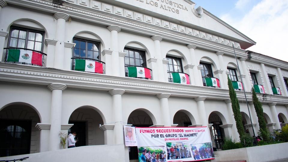 Habitantes de Pantelhó rechazan al alcalde electo, quieren desaparición de poderes