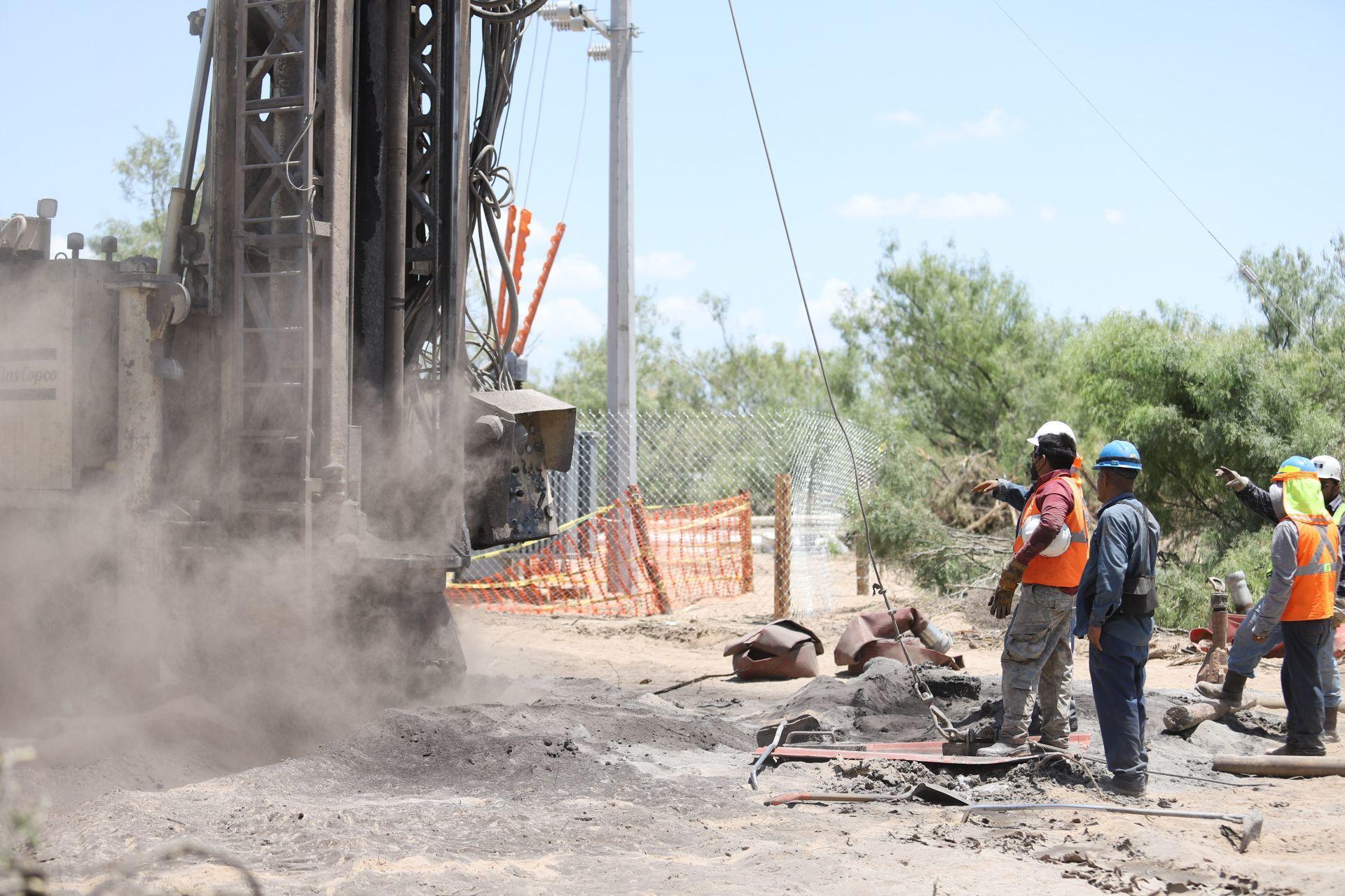 Rescate de mineros atrapados en Coahuila iniciará a mediados de esta semana, prevé Sedena