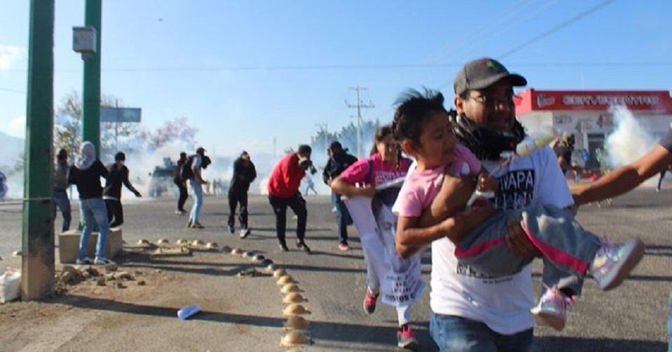 Comité de padres de los 43 denuncia ataque de policías en Chiapas; son prácticas de represión: CNDH