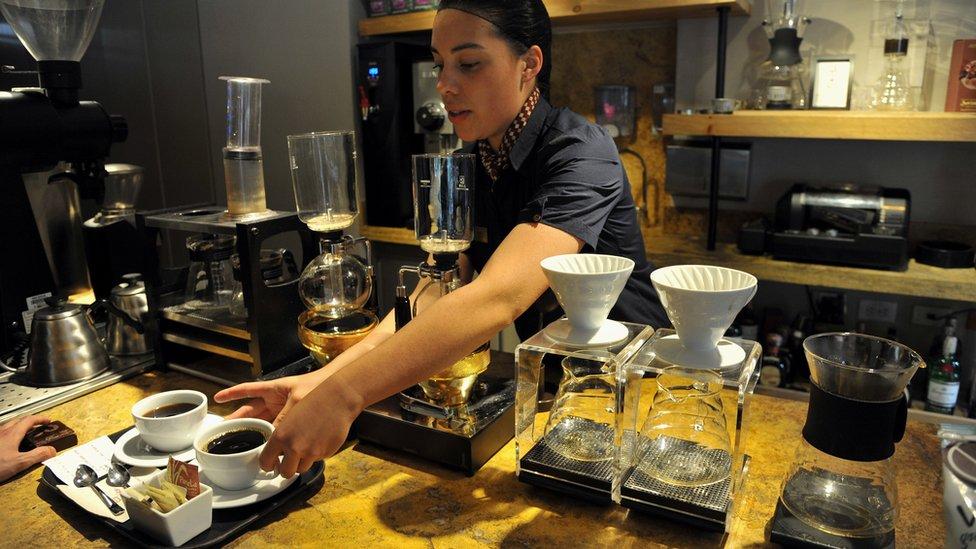 La derrota de Juan Valdez: ¿por qué se fue de México la principal cadena de café de Colombia?