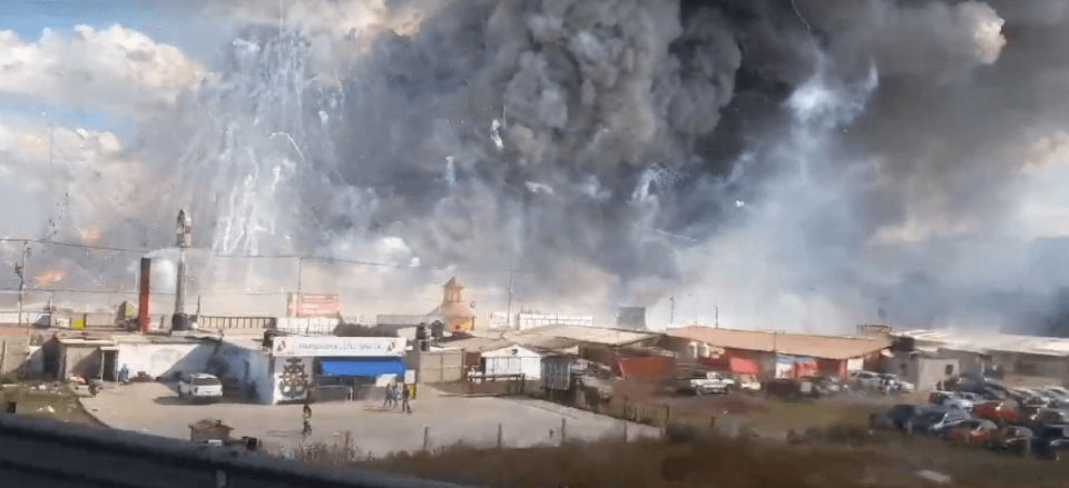 Así fue la explosión en el mercado de pirotecnia de Tultepec, en el Estado de México