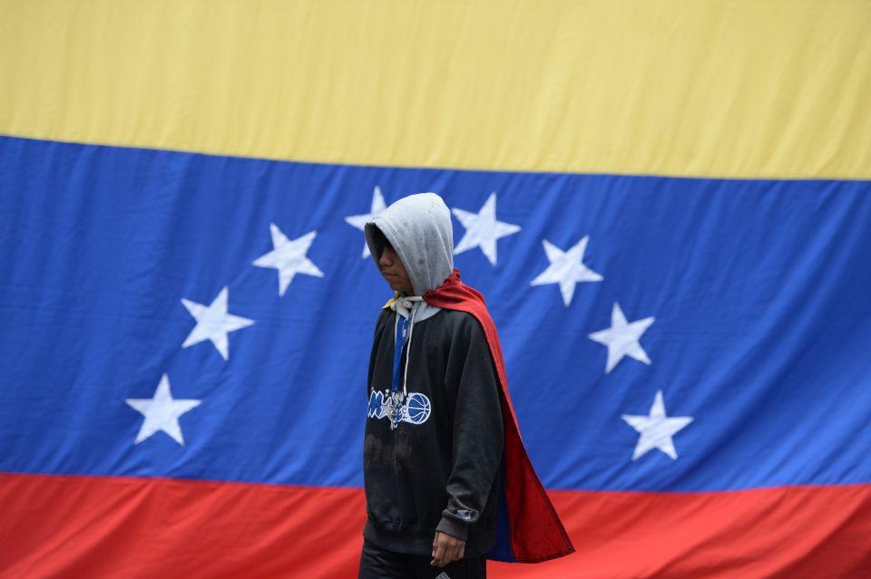 6 preguntas para entender la consulta que convoca la oposición de Venezuela contra Maduro