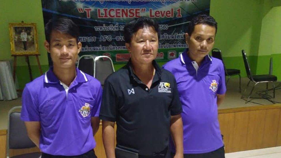 Rescate en Tailandia: Ekapol Chanthawong, el entrenador-monje que llevó a los niños a la cueva y luego fue clave para salvarlos