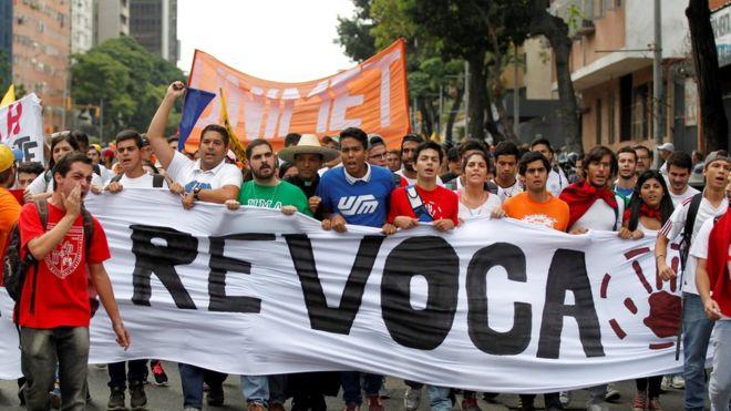 Venezuela: el CNE paraliza el referendo revocatorio a Nicolás Maduro
