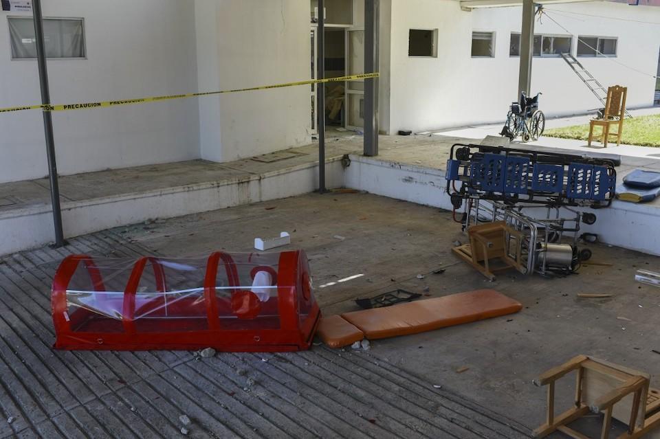 Destruyen mobiliario de hospital y queman vehículos en Chiapas por rumores sobre el coronavirus