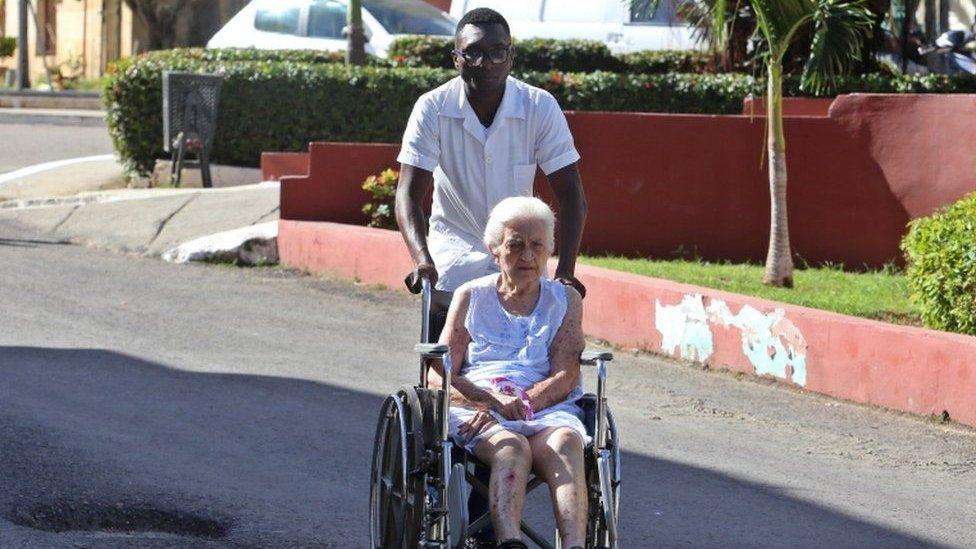 “Nuestro salario en Brasil era bajo, pero era mejor que en Cuba”: la reacción de médicos cubanos ante el fin del programa Más Médicos