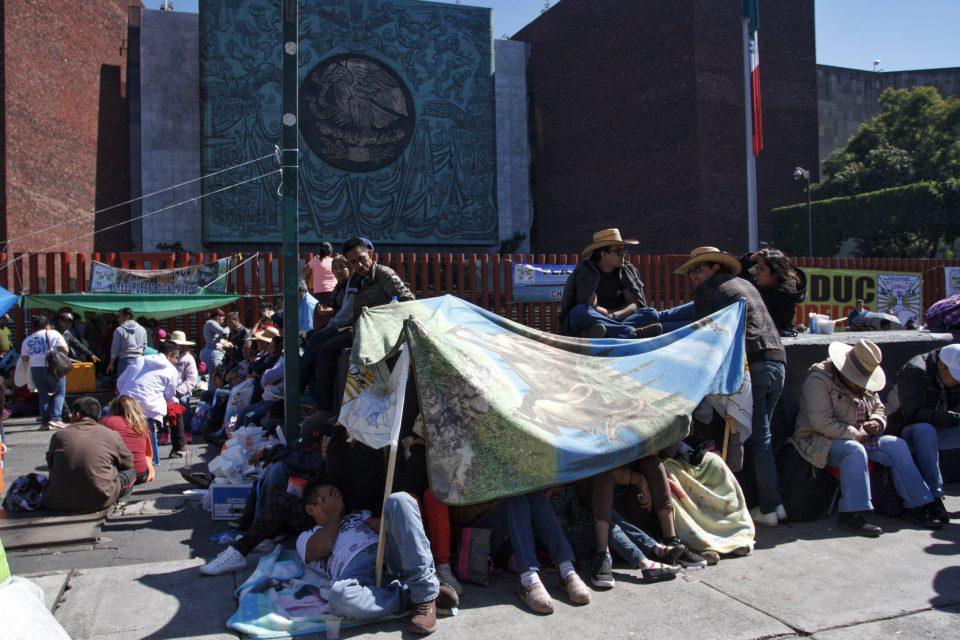 Diputados suspenden sesión del sábado para discutir Presupuesto 2019; siguen las protestas
