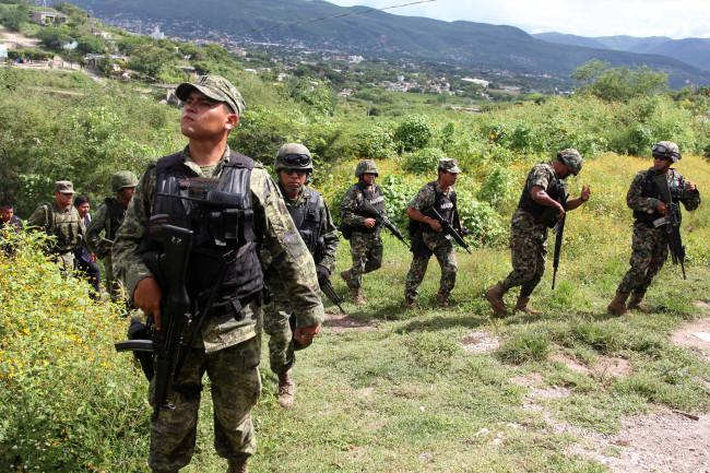 Ejército asume el control de la seguridad en Apatzingán