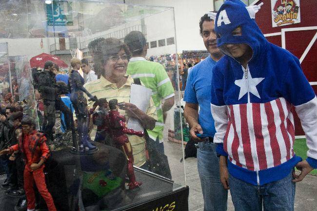 Superhéroes y villanos se dan cita en la 2ª edición de Comic Con México