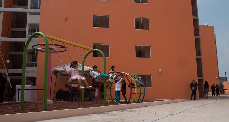 Los mexicanos más pobres gastan 61% de sus ingresos en pagar vivienda