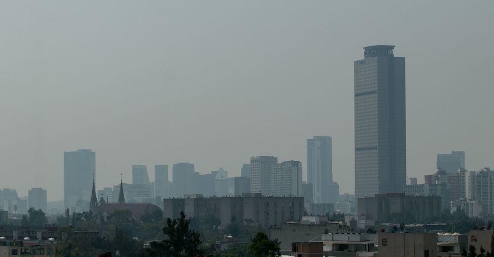 Pese a mala calidad del aire, suspenden restricciones vehiculares en el Valle de México