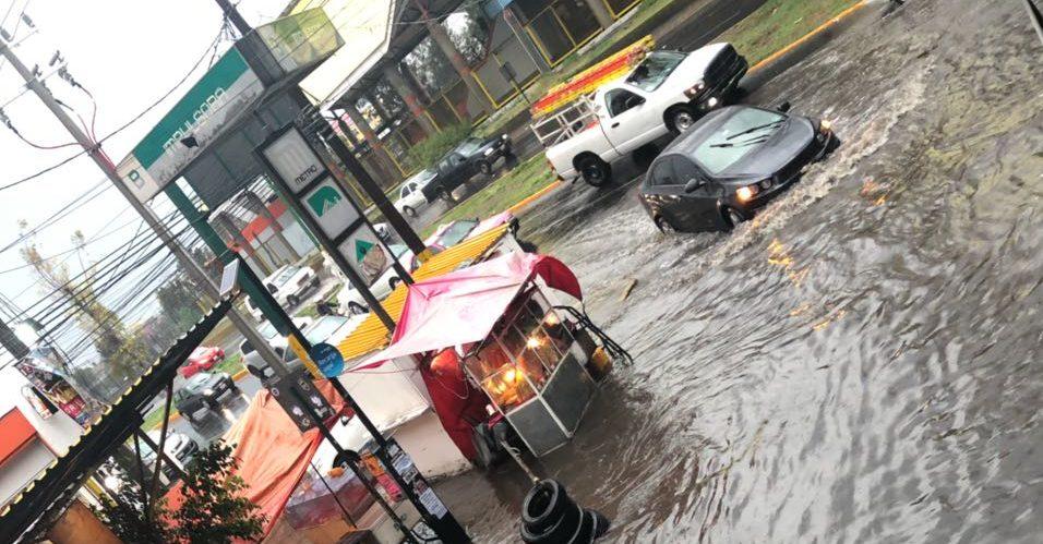Tormenta provoca alerta naranja en 7 delegaciones y suspensión de vuelos en la CDMX