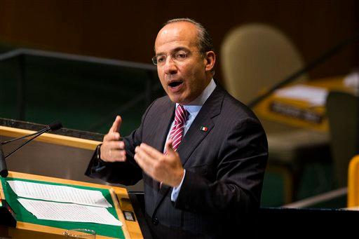 Calderón felicita a diputados por aprobación de Reforma Laboral