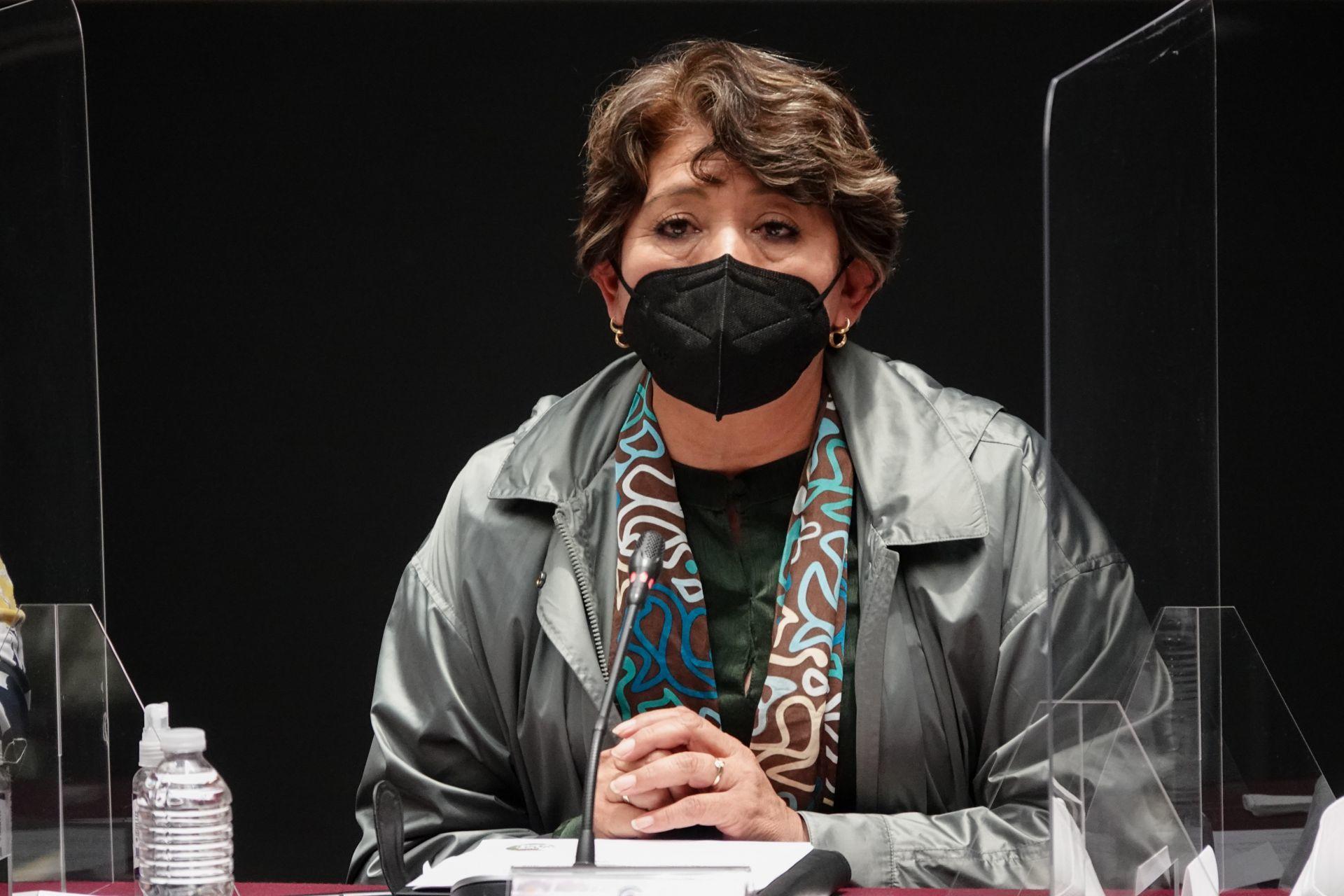 “Atacan a Delfina Gómez porque la ven de candidata”: AMLO sobre multa del INE a Morena