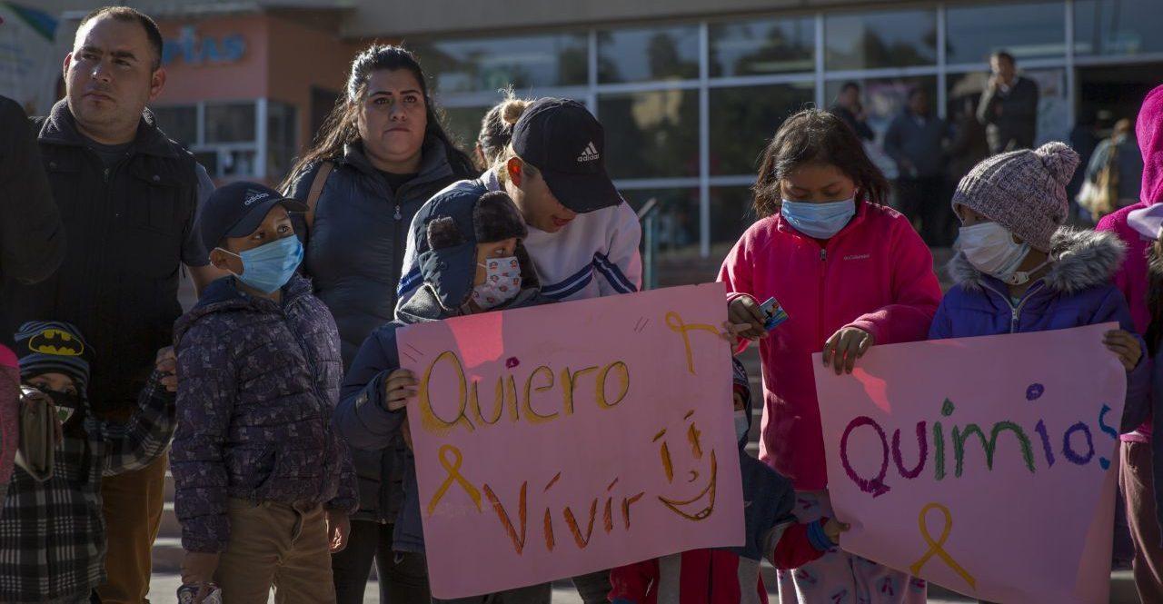 “Con el gobierno hay diálogo, pero nuestros hijos siguen sin medicamentos”: papás de niños con cáncer