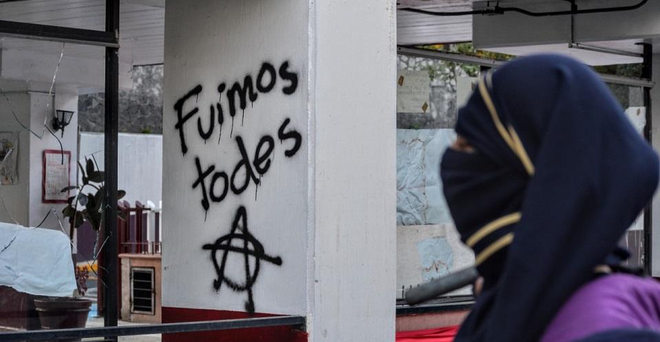 Toman por algunas horas CECyT 4 del IPN para denunciar casos de violencia y acoso sexual