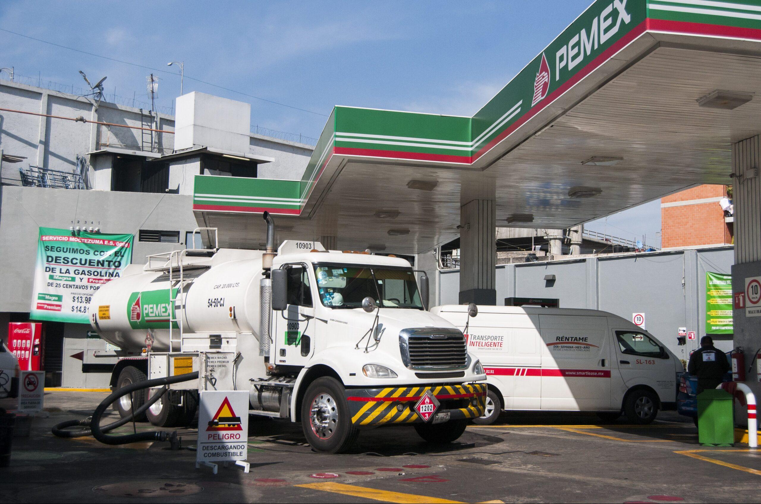 ¿Vienen nuevos gasolinazos? En febrero habrá otra serie de ajustes en los precios