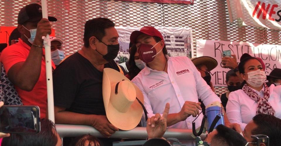 Félix Salgado y Mario Delgado protestan afuera del TEPJF; esperan decisión a su favor