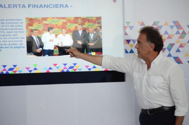 Yunes Linares acusa a Duarte de ocultar la cuenta pública 2015; anuncia demanda penal