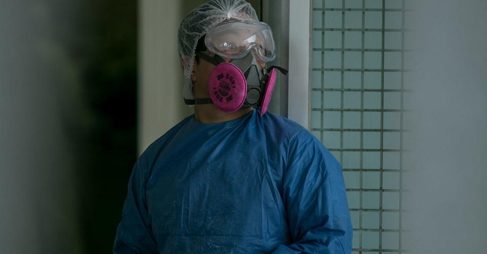 Estudiantes de medicina denuncian que los obligarán a volver a hospitales en plena fase 3 de COVID-19