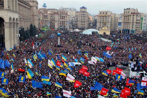 Ucrania: Exigen renuncia de primer ministro y gabinete