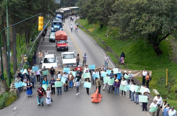Bloquean carretera México-Cuernavaca; protestan contra gasolinera