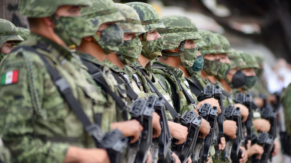 Sedena no desmiente investigación sobre ‘Ejército espía’, señala R3D; organizaciones exigen indagar violaciones a la privacidad