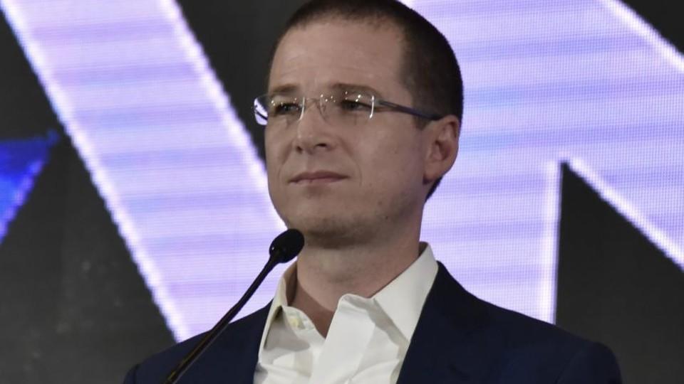 Difieren otra vez audiencia de Anaya por red de sobornos; defensa pidió más tiempo para revisar expediente