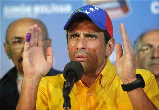 Capriles acusa a Maduro de agresión física en su contra