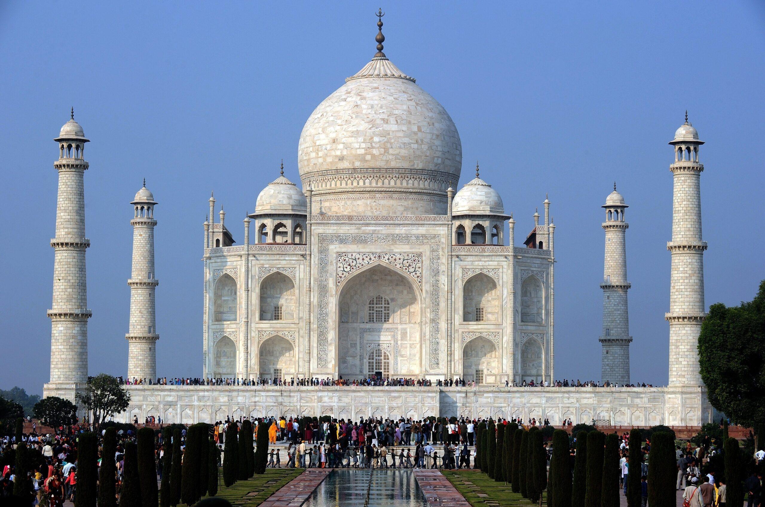 Por qué el Taj Mahal se está poniendo verde