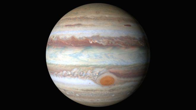 ¿Qué se sabe de la extraña Gran Mancha Roja de Júpiter y qué revelará la sonda Juno?