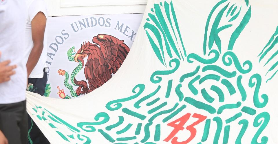 Peritos argentinos responden a EPN: no hay evidencia de la incineración de estudiantes de Ayotzinapa