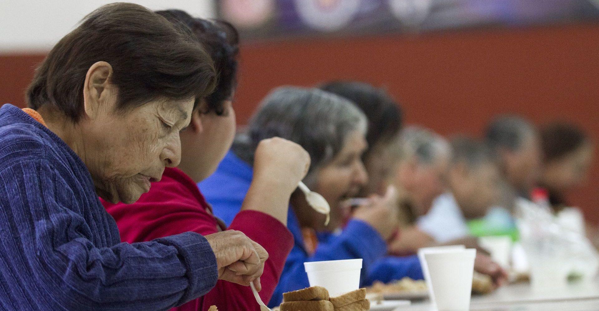 Ayuda del gobierno solo a pobres, no habrá condonación a empresas por COVID-19: AMLO