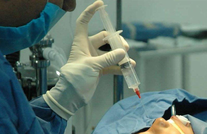 Médico de Mexicali acusado de tráfico de órganos es liberado; el juicio en su contra continúa