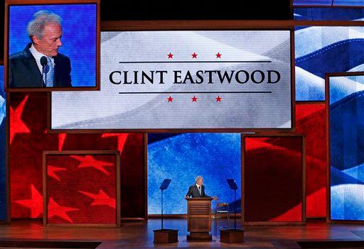 Polémica tras <i>encontronazo</i> entre Obama y Clint Eastwood